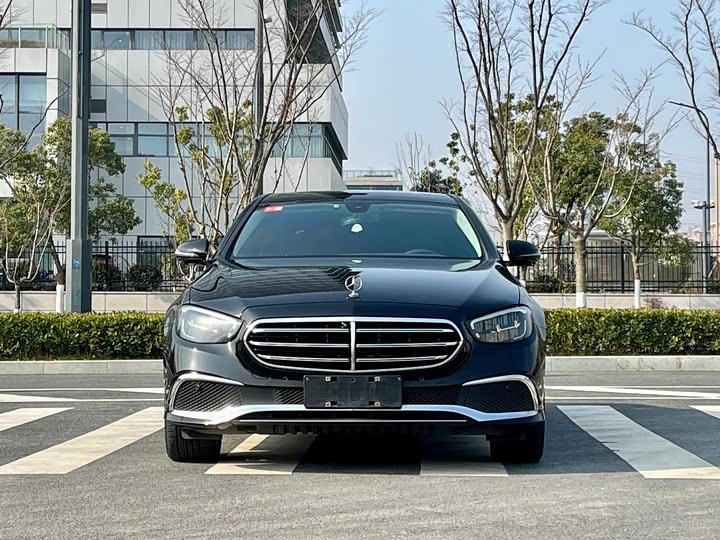 Фото 2 - Mercedes-Benz E-Class