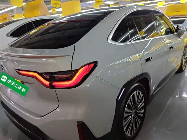 Фото 7 - Nio EC6