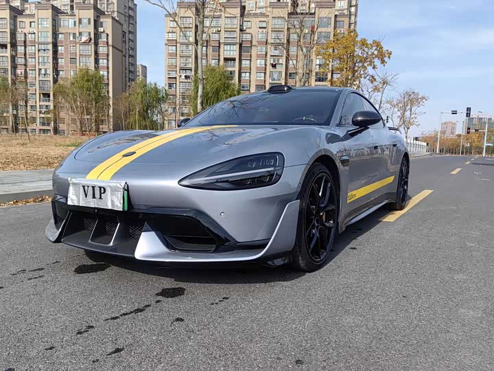 Фото 1 - Xiaomi SU7 Ultra