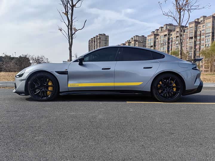 Фото 3 - Xiaomi SU7 Ultra