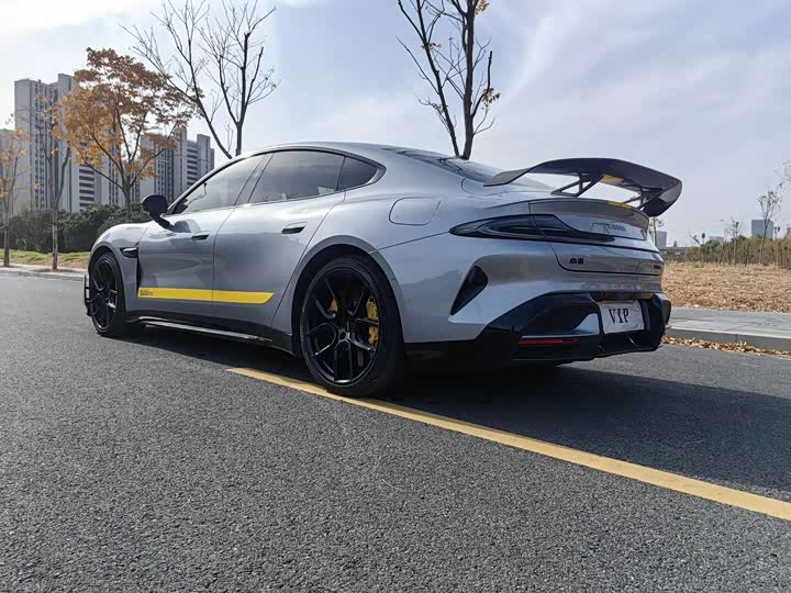 Фото 4 - Xiaomi SU7 Ultra