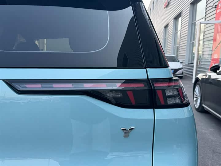 Фото 6 - GAC Aion Y