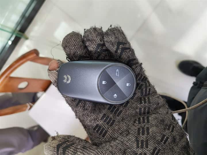 Фото 9 - Nio EC6