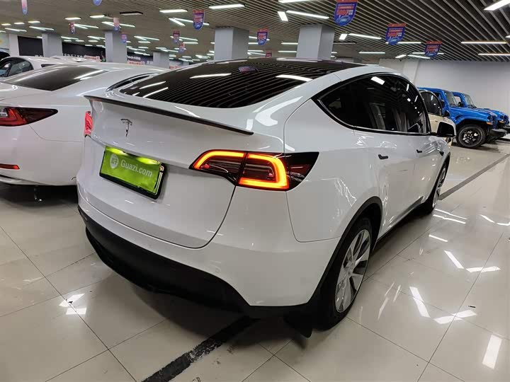 Фото 7 - Tesla Model Y