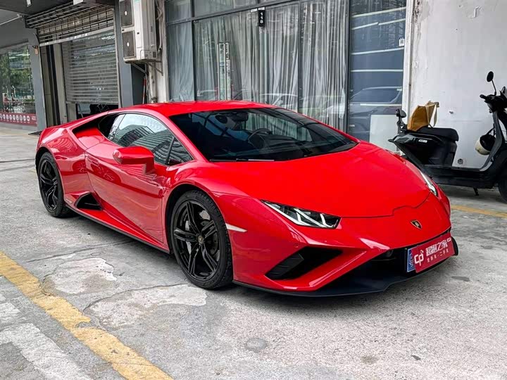 Фото 3 - Lamborghini Huracán