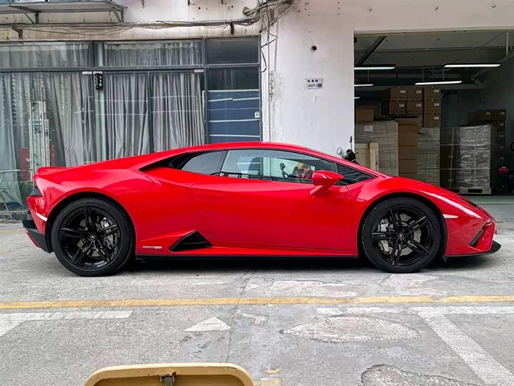 Фото 6 - Lamborghini Huracán