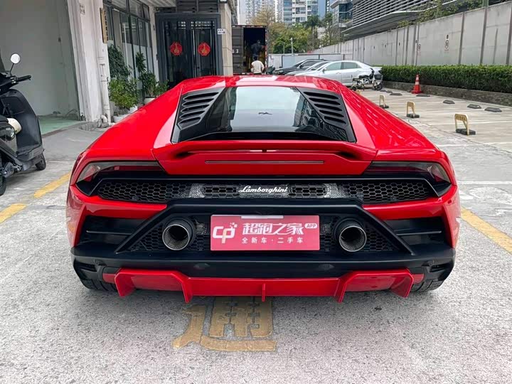 Фото 7 - Lamborghini Huracán