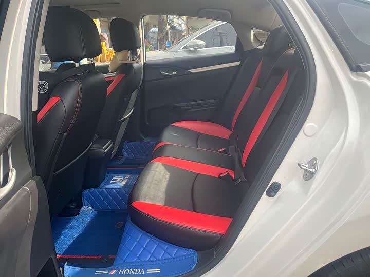 Фото 4 - Honda Civic