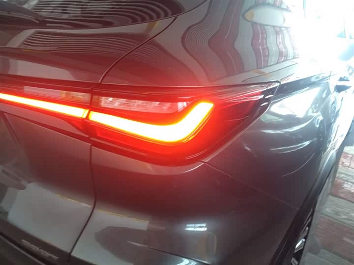 Фото 8 - Changan Oshan X5