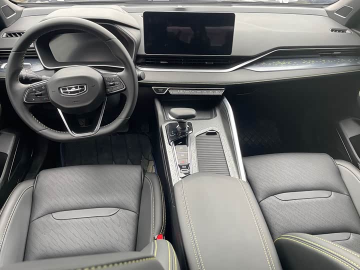 Фото 8 - Geely Preface