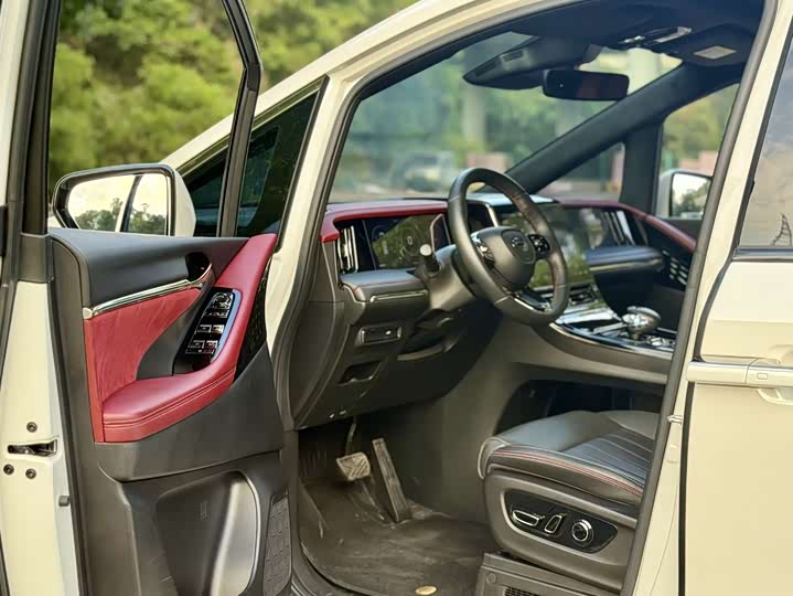 Фото 9 - GAC Trumpchi M8