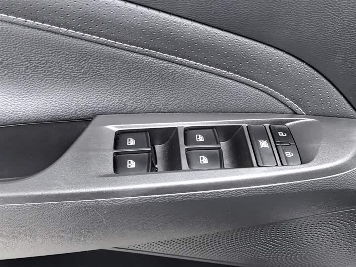 Фото 9 - Maxus G50