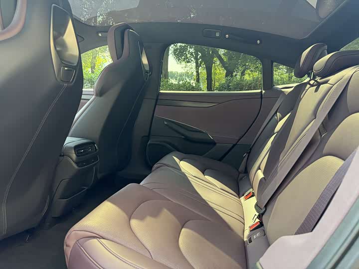 Фото 6 - Xiaomi SU7