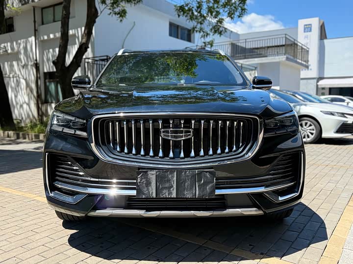 Фото 2 - Geely Monjaro