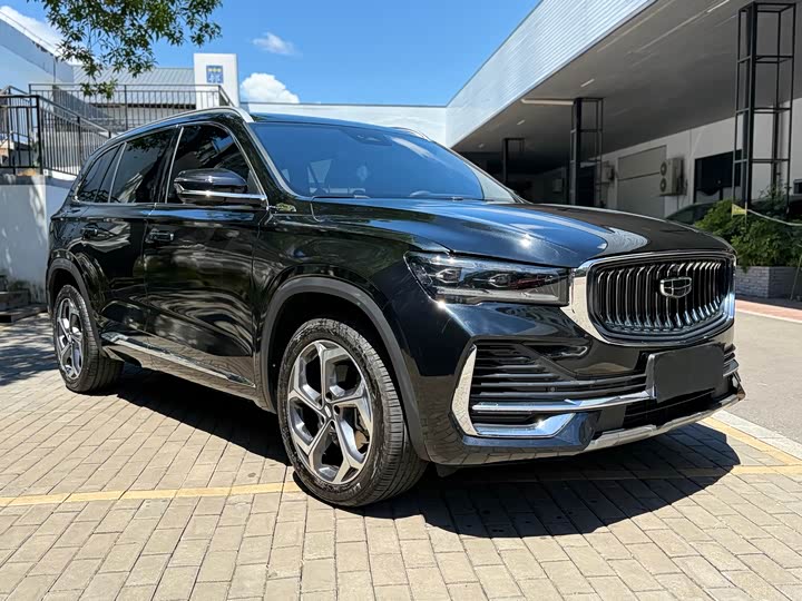 Фото 3 - Geely Monjaro