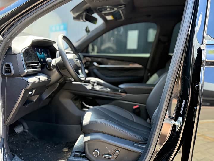 Фото 8 - Geely Monjaro