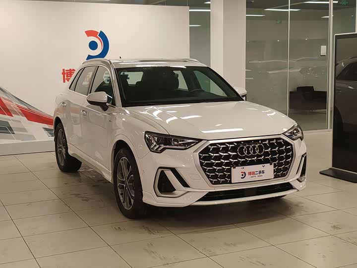 Фото 3 - Audi Q3