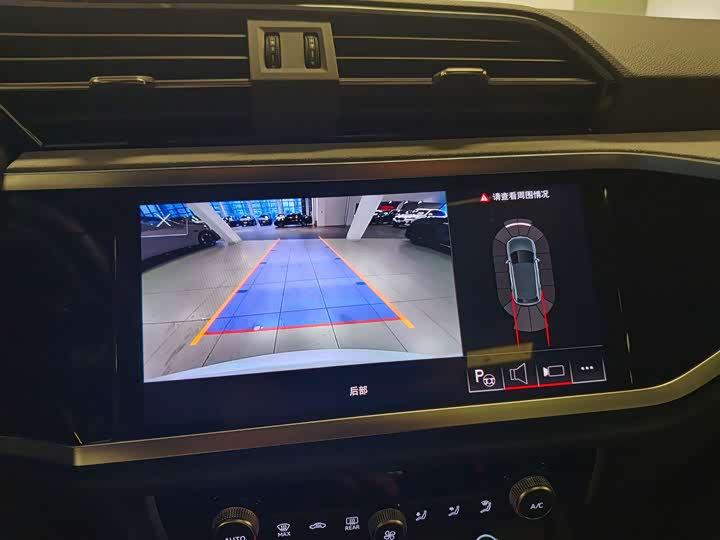 Фото 9 - Audi Q3