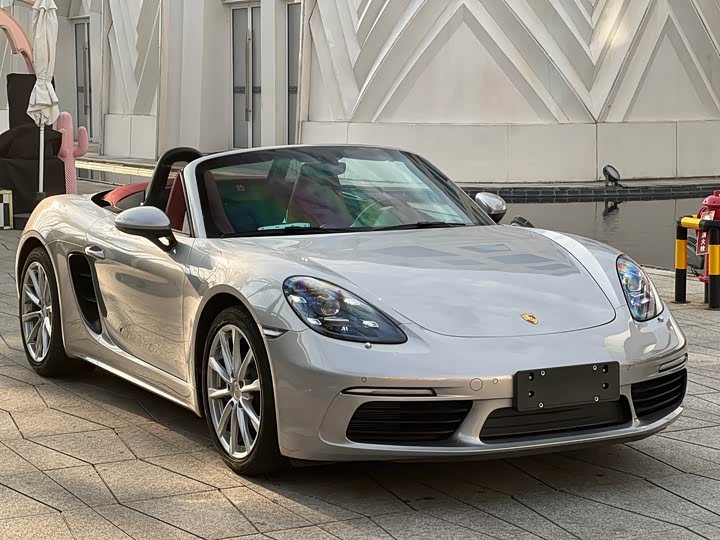 Фото 3 - Porsche 718