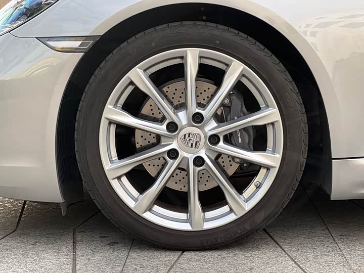 Фото 8 - Porsche 718