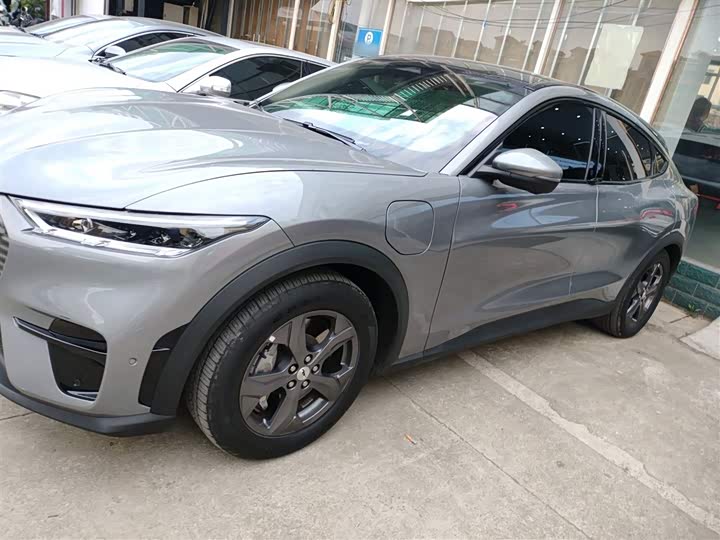 Фото 5 - Ford Mustang Mach-E