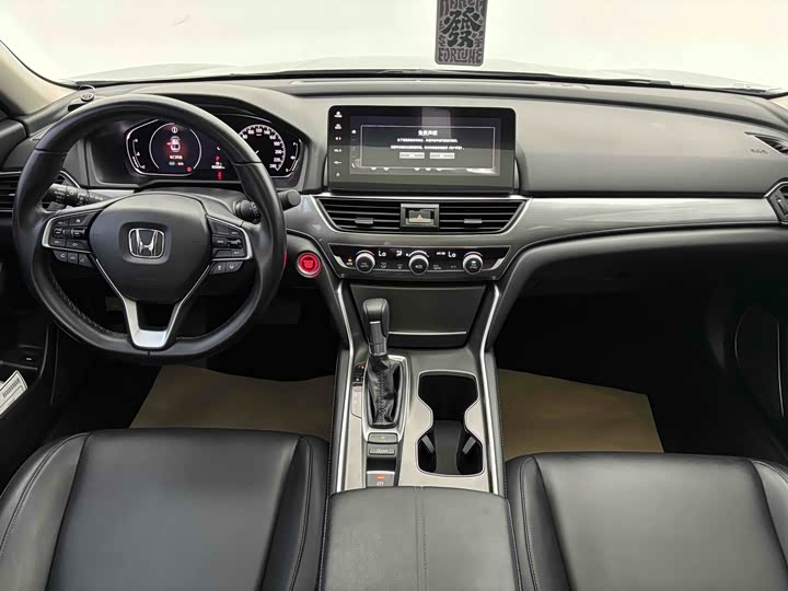 Фото 7 - Honda Accord