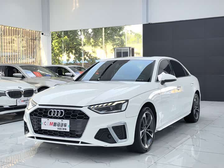 Фото 1 - Audi A4L