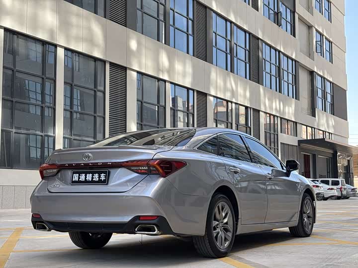 Фото 6 - Toyota Avalon