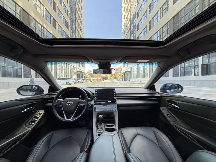 Фото 7 - Toyota Avalon