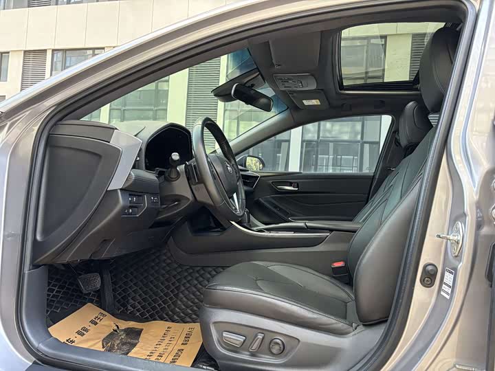 Фото 9 - Toyota Avalon