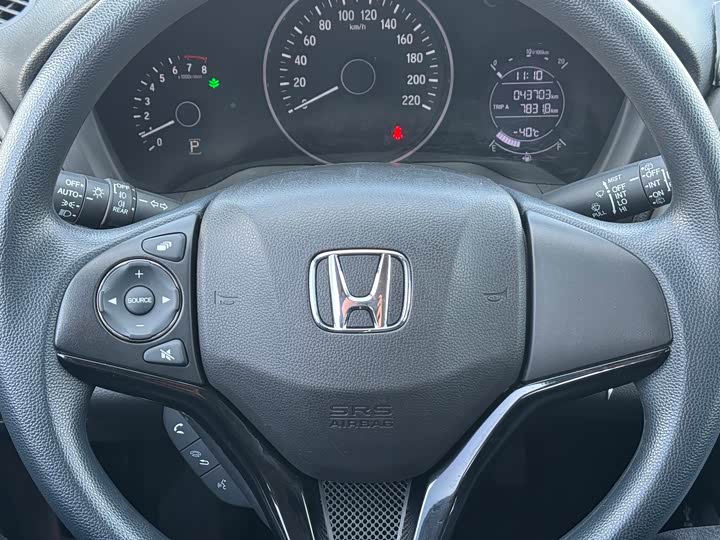 Фото 4 - Honda Vezel
