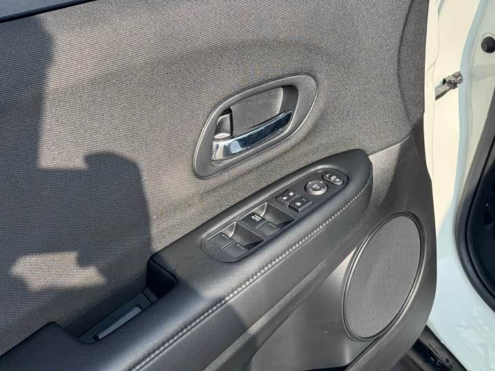 Фото 5 - Honda Vezel