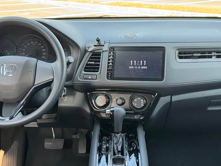 Фото 7 - Honda Vezel