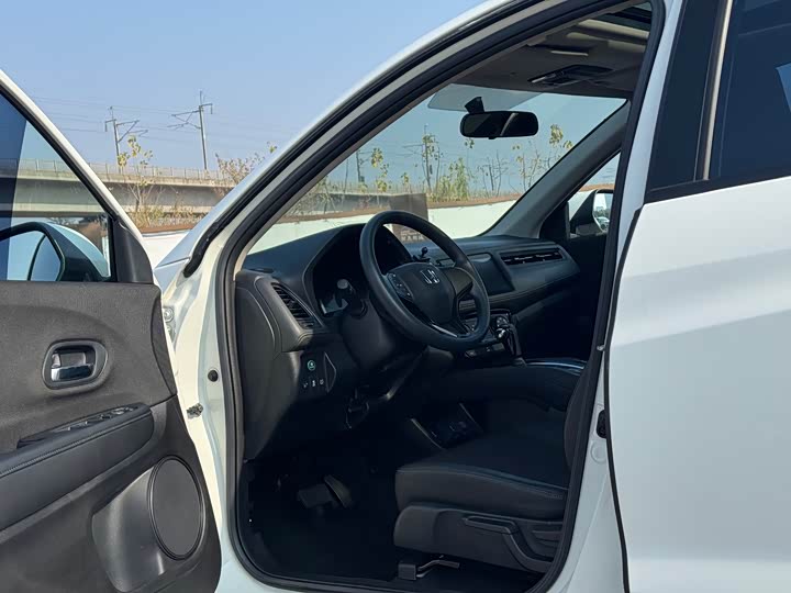 Фото 9 - Honda Vezel