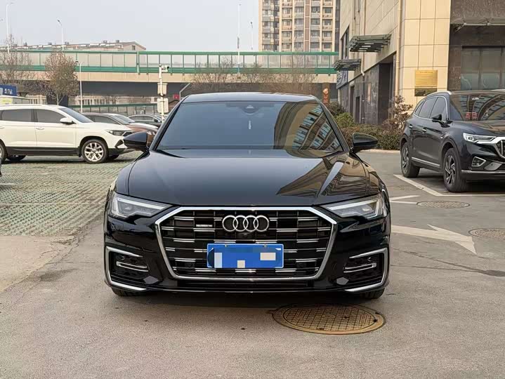 Фото 2 - Audi A6L