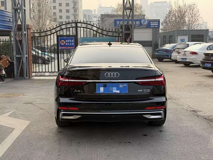 Фото 5 - Audi A6L