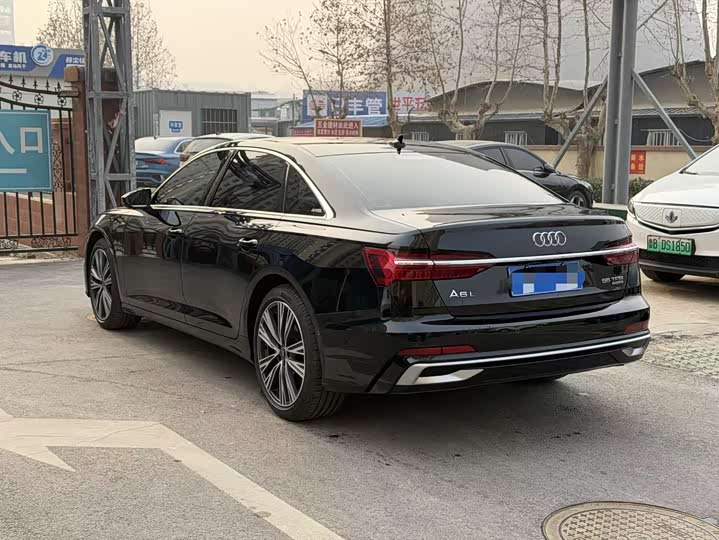 Фото 6 - Audi A6L