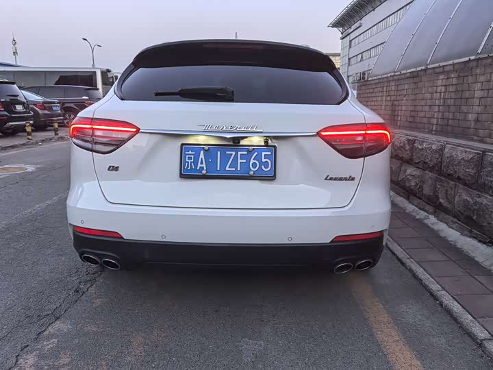 Фото 5 - Maserati Levante
