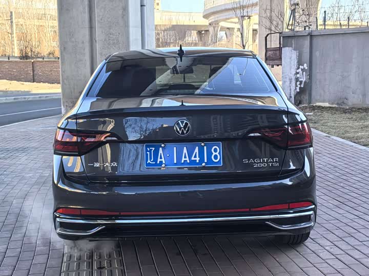 Фото 5 - Volkswagen Sagitar L