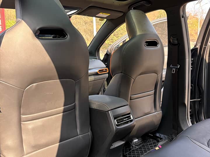 Фото 8 - Changan UNI-T