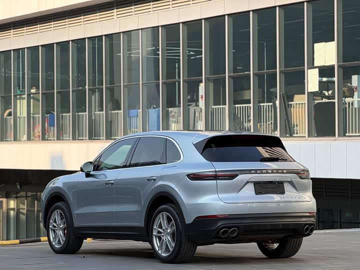 Фото 4 - Porsche Cayenne