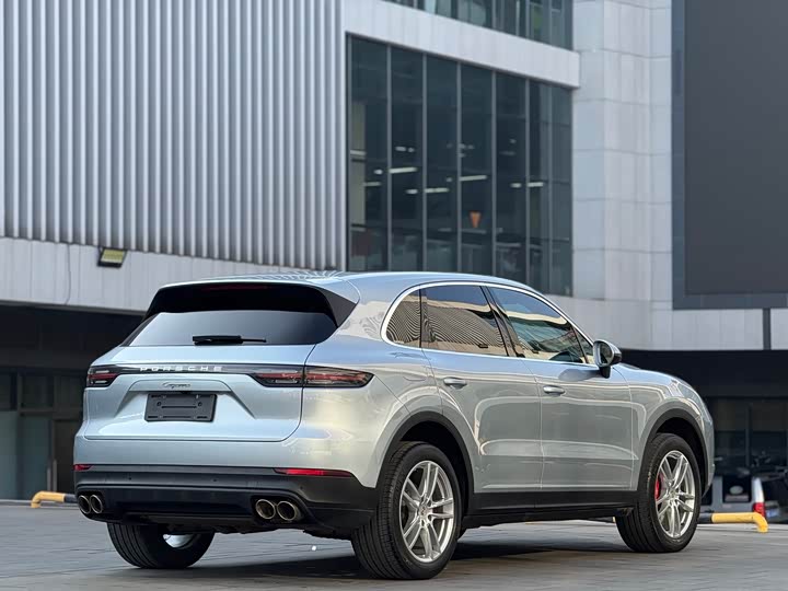 Фото 5 - Porsche Cayenne