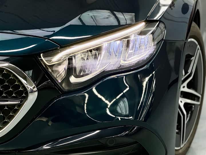 Фото 4 - Mercedes-Benz E-Class