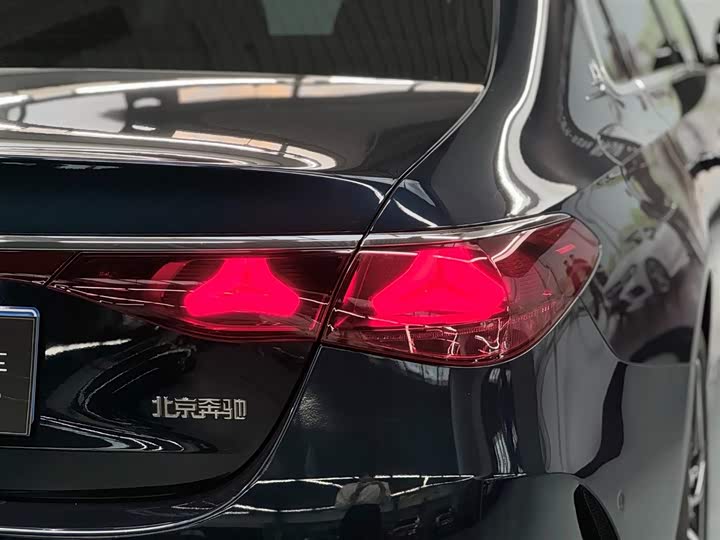 Фото 5 - Mercedes-Benz E-Class