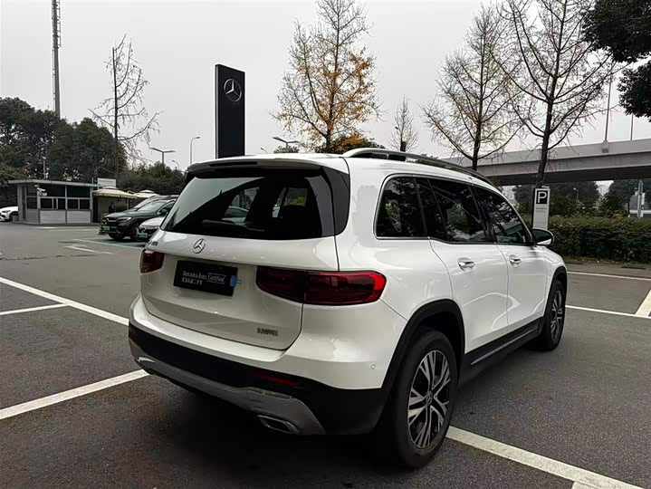 Фото 9 - Mercedes-Benz GLB-Class