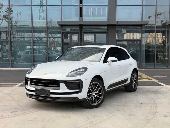 Фото 1 - Porsche Macan