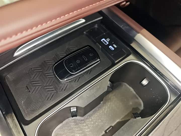 Фото 9 - Chery Tiggo 8 Pro