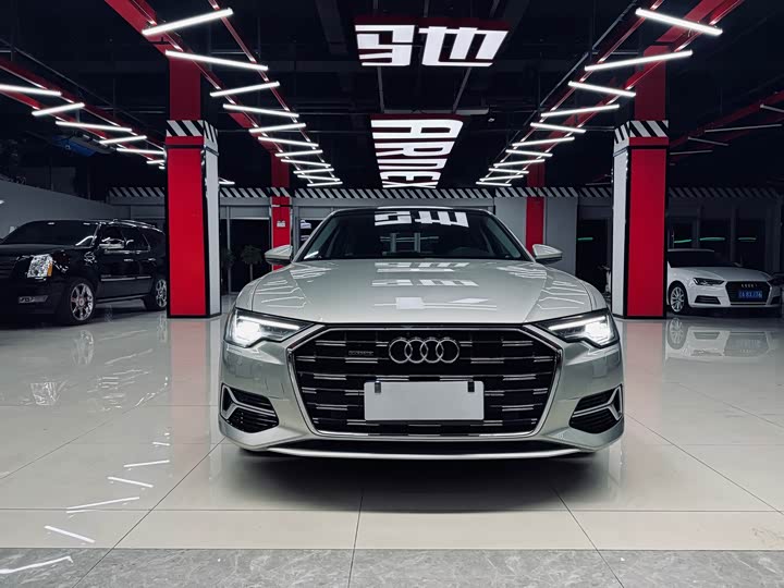 Фото 2 - Audi A6L