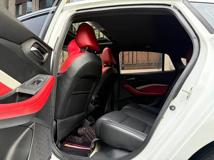 Фото 6 - MG Motor 5