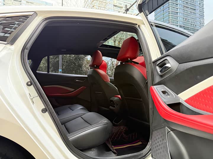 Фото 9 - MG Motor 5